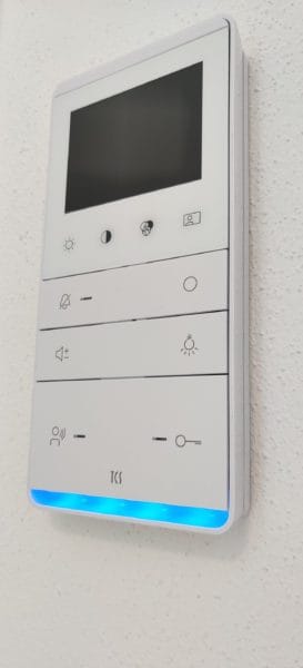 Blau-leuchtende Sprechanlage