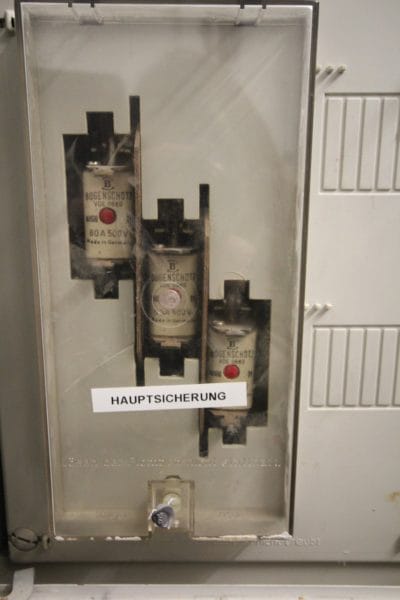 Hauptsicherung der Elektroanlage im Gebäude der HEAD Germany GmbH – Brandschutzertüchtigung durch SHI Gebäudetechnik