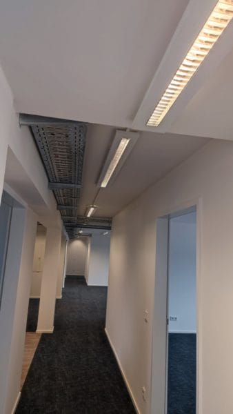 Büro Flur lang und leer