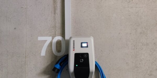 Wallbox-Ladestation für Elektroautos, installiert von SHI Elektro